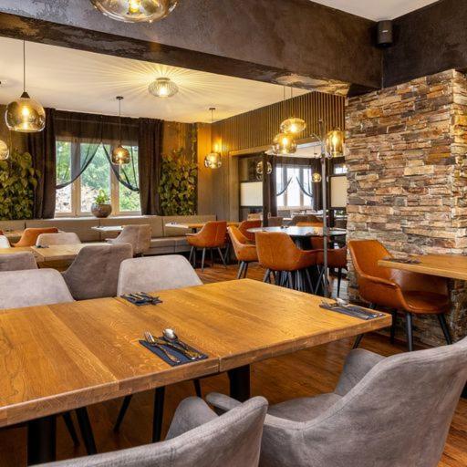 Garden Restaurant & Pension Pardubice Kültér fotó